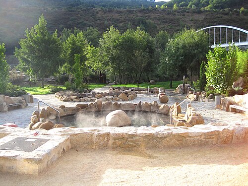 Pozas de Outariz — natural hot spring