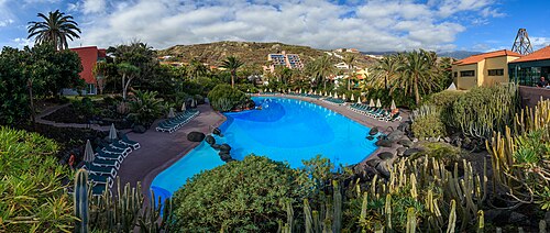 Sundlaug — natural hot spring